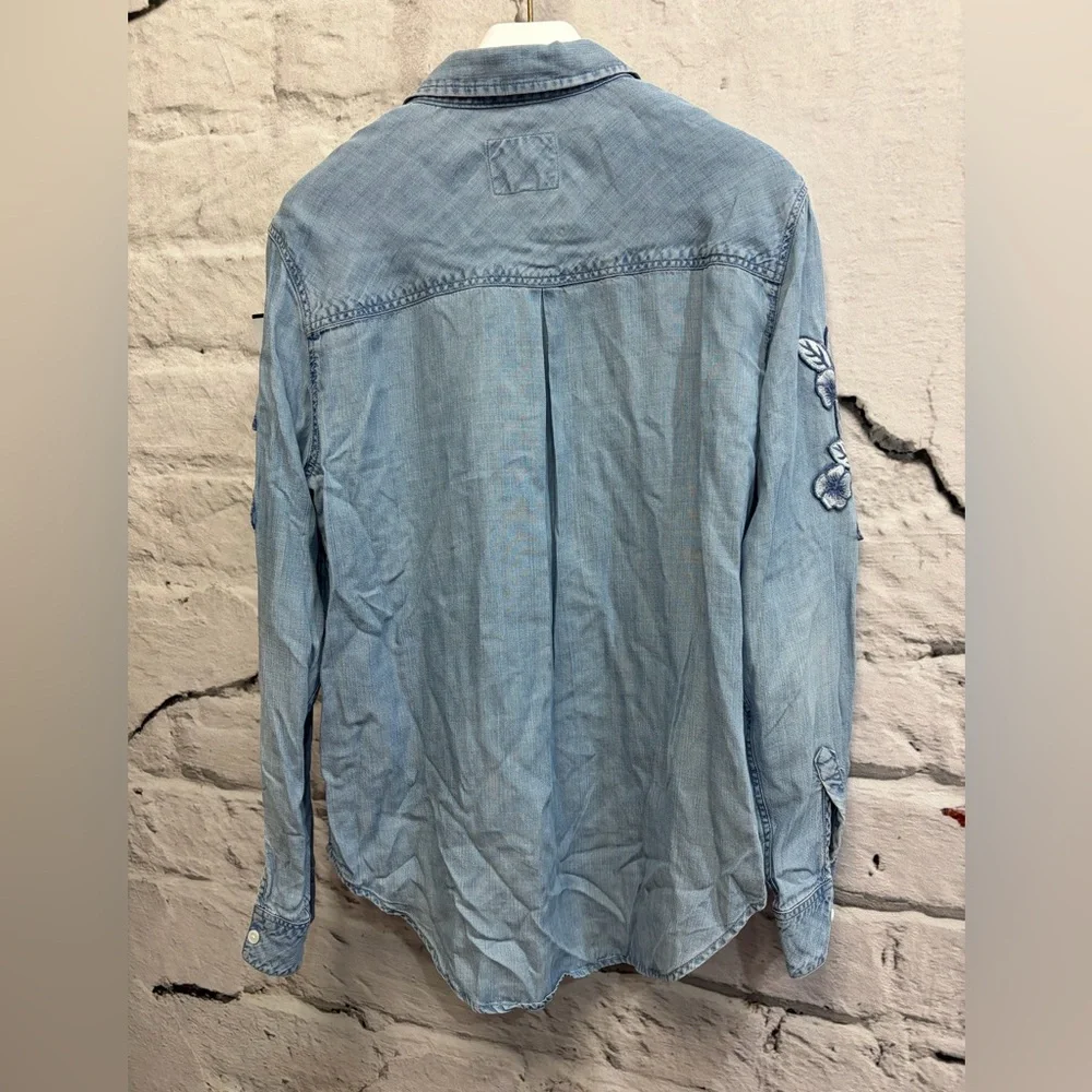 Rails Blue Denim‎ Shirt Floral Chambray Floral Embroidered Blouse Rose Appliqué